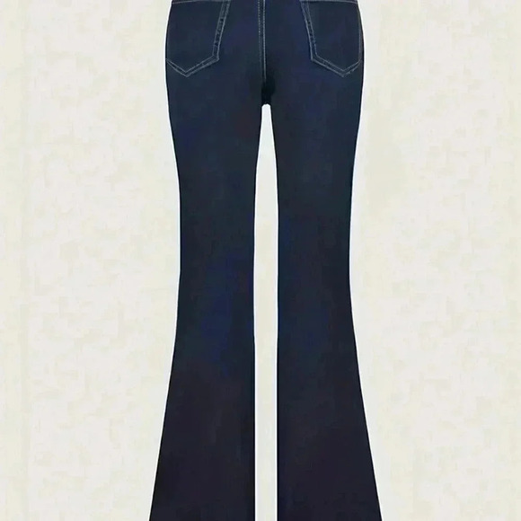 Dark Wash Casual Women's Mom Fit Jeans - Picture 3 of 4